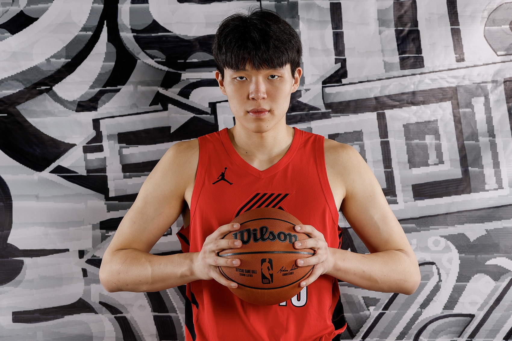 拓记：杨瀚森不会出战男篮亚洲杯 将在波特兰参加可选的短训营